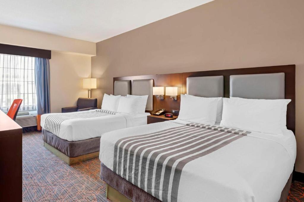 Best Western Plus Executive Inn Τορόντο Εξωτερικό φωτογραφία