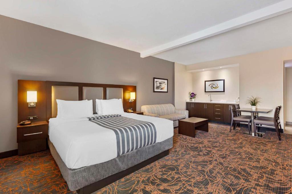 Best Western Plus Executive Inn Τορόντο Εξωτερικό φωτογραφία